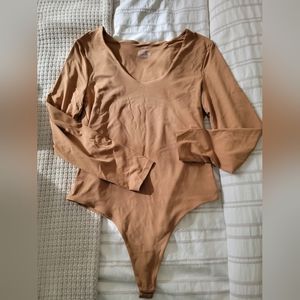 nuuds size Large scoop neck body suit, cinnamon